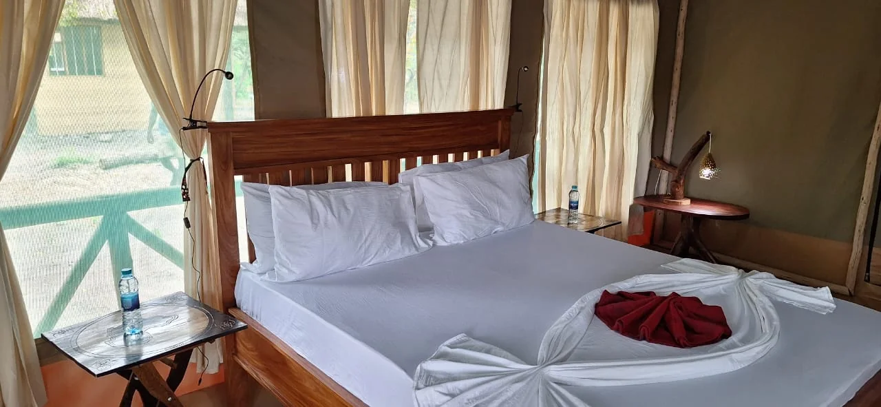 Luxury Tent Bedroom 08